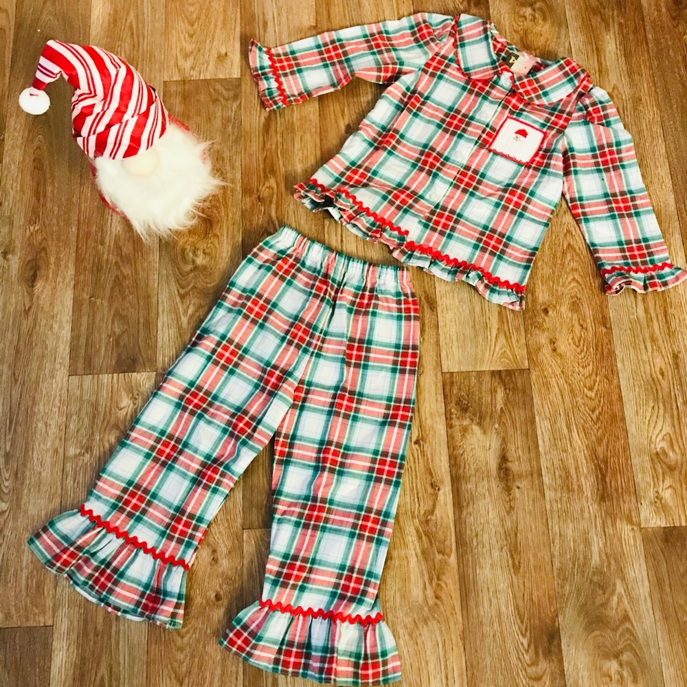❌SOLD ❌Girls Christmas Smocked Santa Pajama Set Size 4T